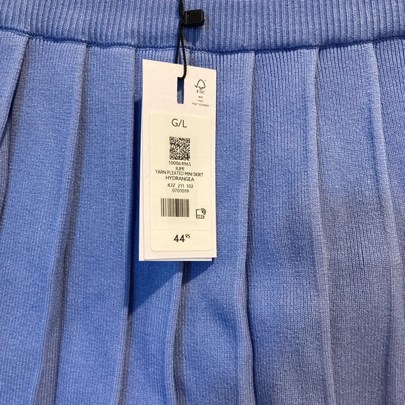 Tennis Skirt - Picture 2 of 2